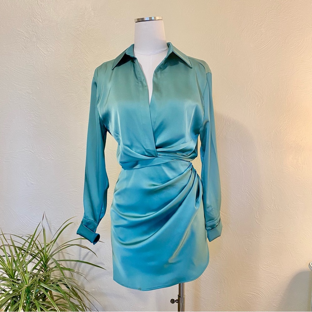 NWT Emerald Green Satin Low Cut Mini Shirtdress - Picture 4 of 8